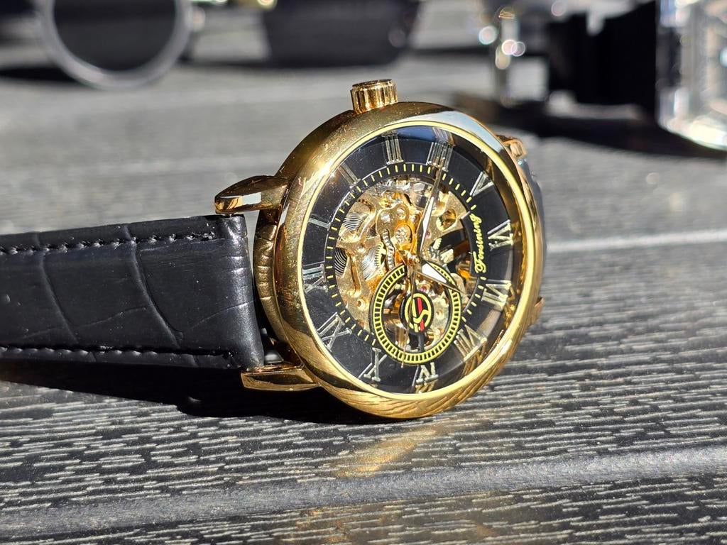 Elegant Gouden Horloge met Leren Band - Opwindmechanisme, Sieraden, Tassen en Uiterlijk, Horloges | Kinderen, Ophalen of Verzenden