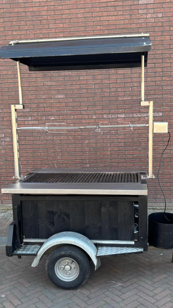 BBQ AANHANGER TE HUUR, Ophalen, Zo goed als nieuw