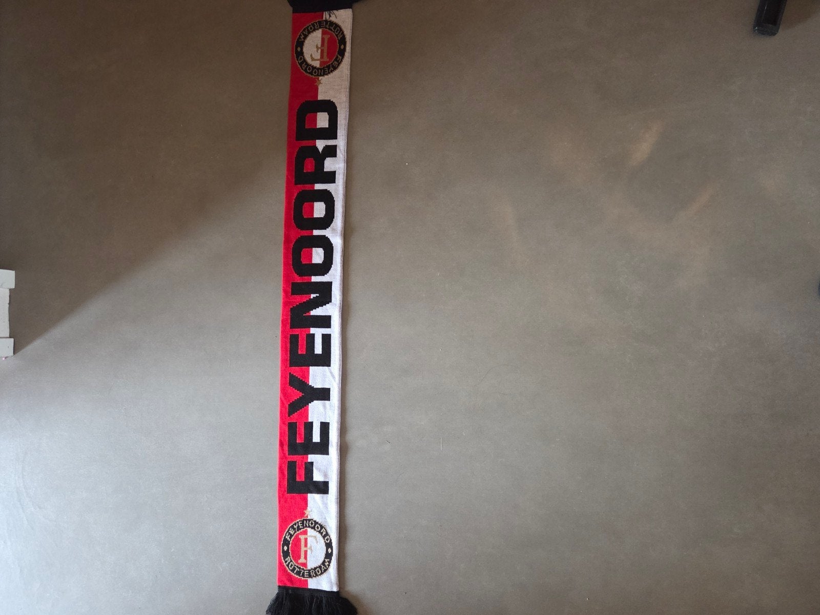 Feyenoord sjaal - Rood, wit, zwart - Rotterdam, Ophalen of Verzenden, Gebruikt, Feyenoord, Vaantje of Sjaal