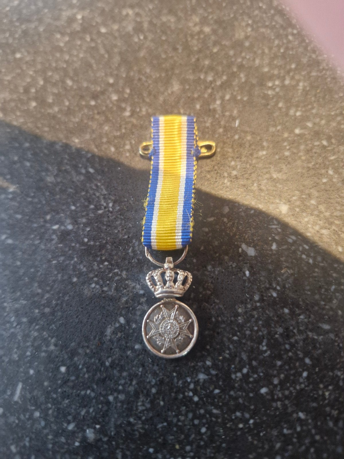 Orde van Oranje-Nassau Eremedaille Civiele Divisie miniatuur, Postzegels en Munten, Penningen en Medailles, Ophalen of Verzenden