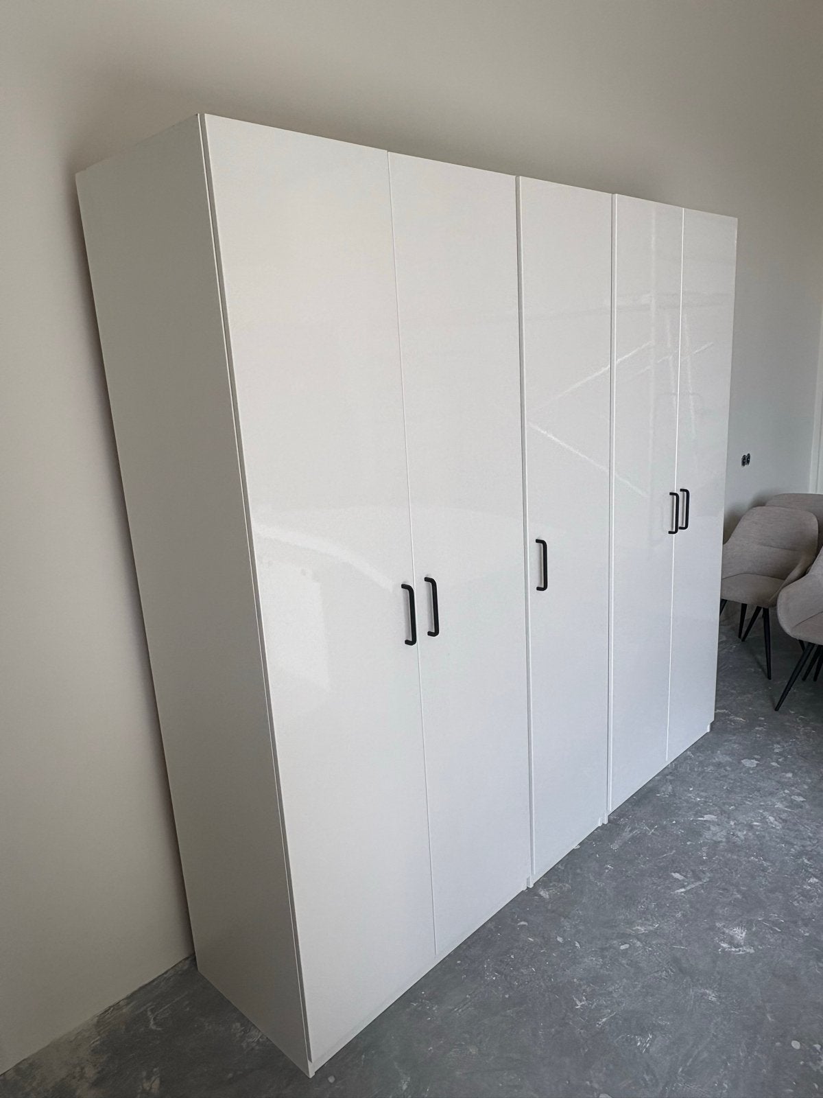 PAX kast ikea: Witte hoogglans kledingkast met 6 deuren, Huis en Inrichting, Kasten | Kledingkasten, Ophalen, 200 cm of meer, Zo goed als nieuw