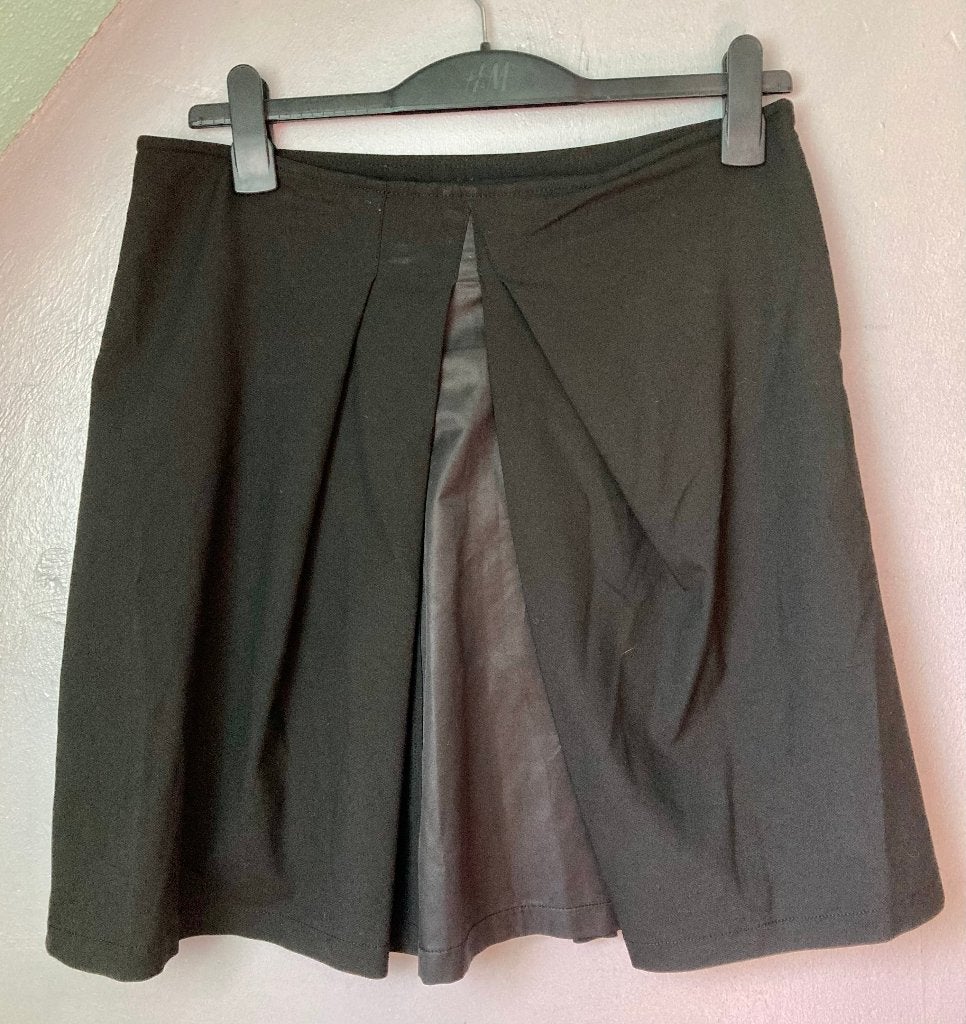 Zoi - Trendy Zwarte Klokrok / Midi Rok Maat 38 - Als Nieuw, Maat 38/40 (M), Zwart, Ophalen of Verzenden, Zo goed als nieuw
