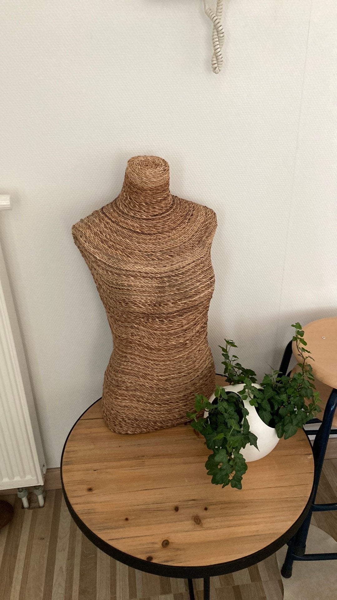 Paspop buste van touw, Ophalen