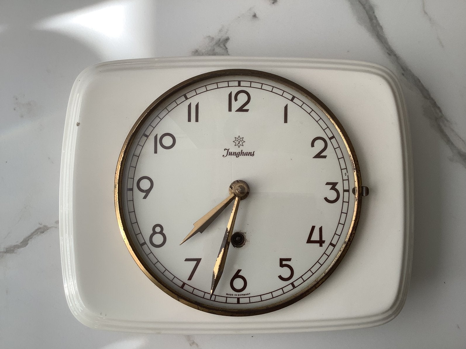 Junghans Exacta wandklok met sleutel. Jaren 1960, Huis en Inrichting, Woonaccessoires | Klokken, Ophalen of Verzenden