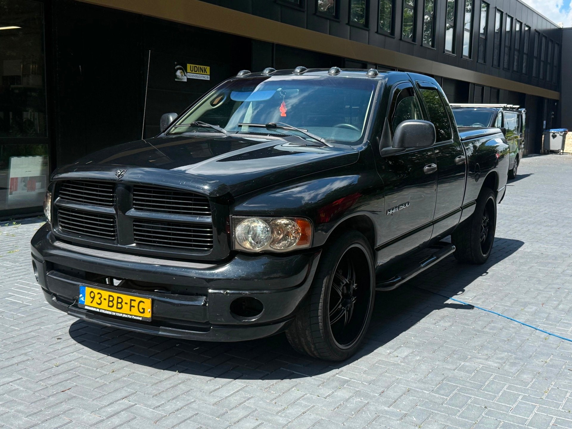 Dodge RAM 1500 LPG/APK 24-12-2026/RIJDT PERFECT/AIRCO/TREKHA, 249 pk, Gebruikt, Zwart, Bedrijf