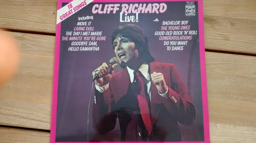 LP - Cliff Richard - Live !, Cd's en Dvd's, Vinyl | Rock, Ophalen of Verzenden, Zo goed als nieuw, 12 inch, Rock-'n-roll