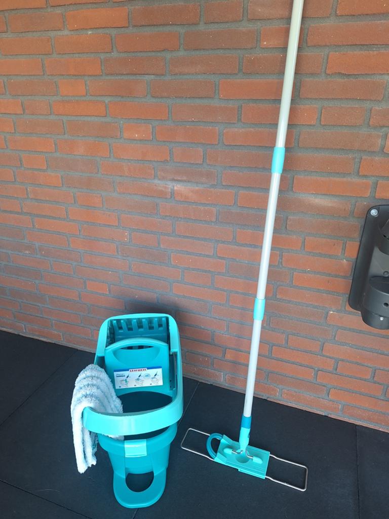 Leifheit dweilset. Emmer, doeken en dweilstok, Ophalen of Verzenden