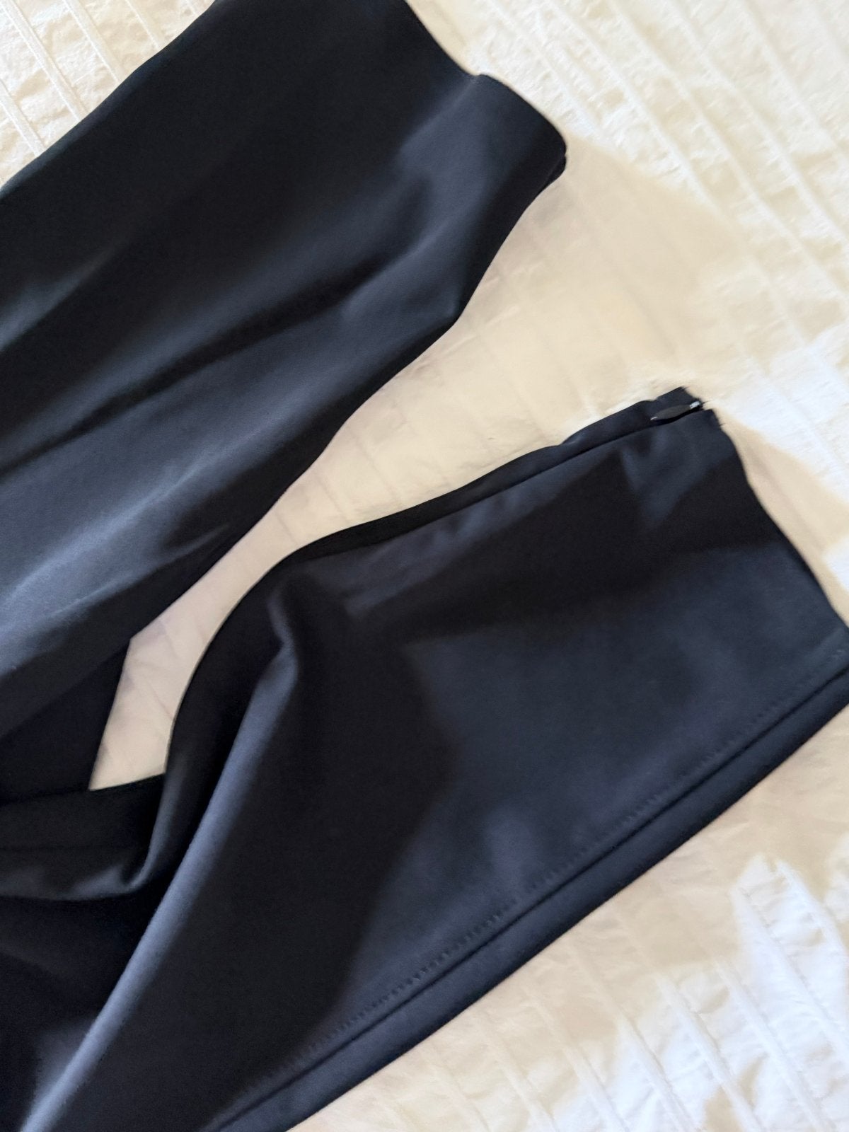 Vanilia zwarte broek met splitjes, Maat 38/40 (M), Zwart, Ophalen of Verzenden, Zo goed als nieuw