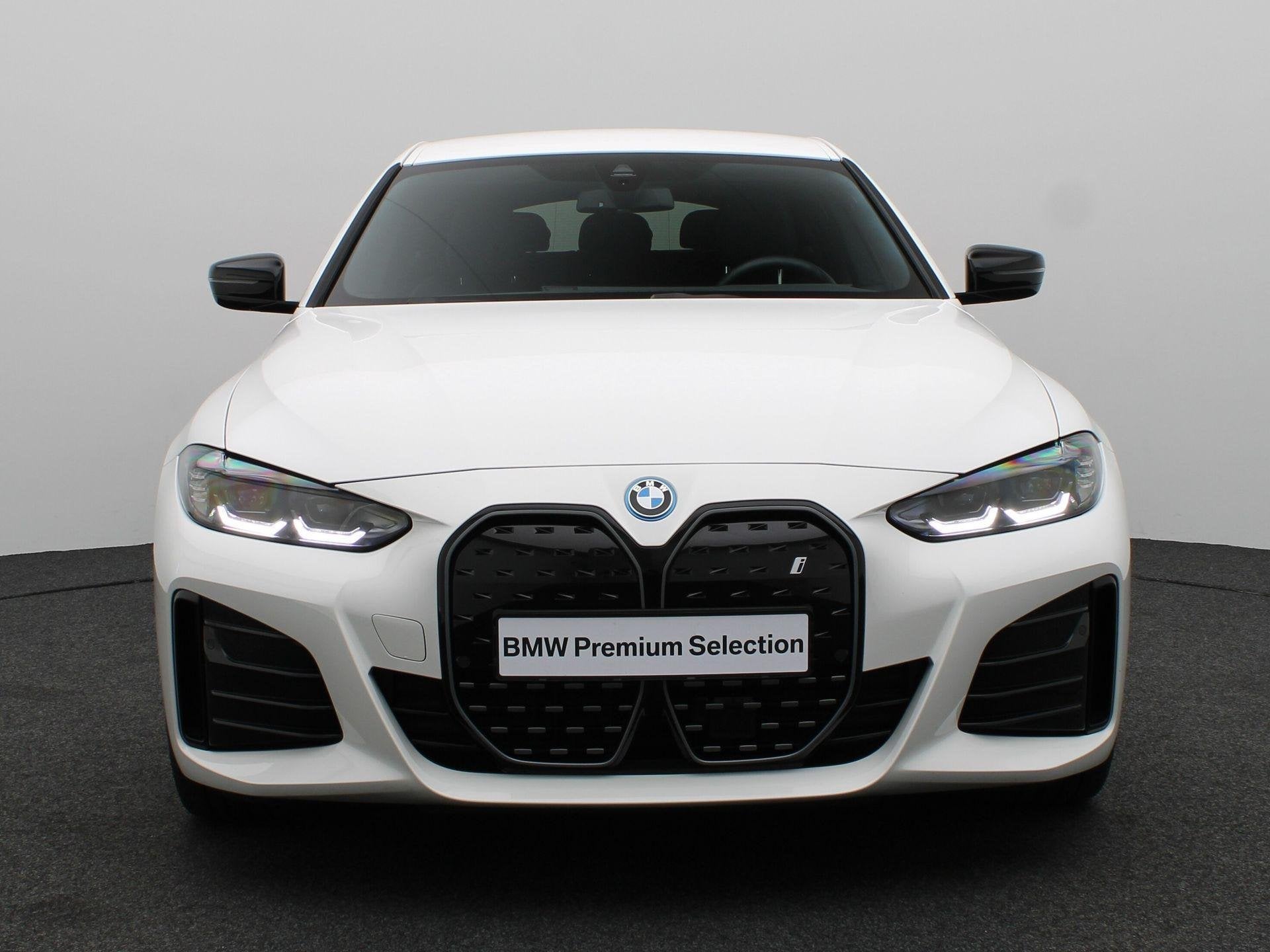 BMW i4 eDrive35 M Sportpakket Pro | SoH 96.0% | Achteruitrij, Auto's, Gebruikt, Zwart, Met garantie (alle), Wit