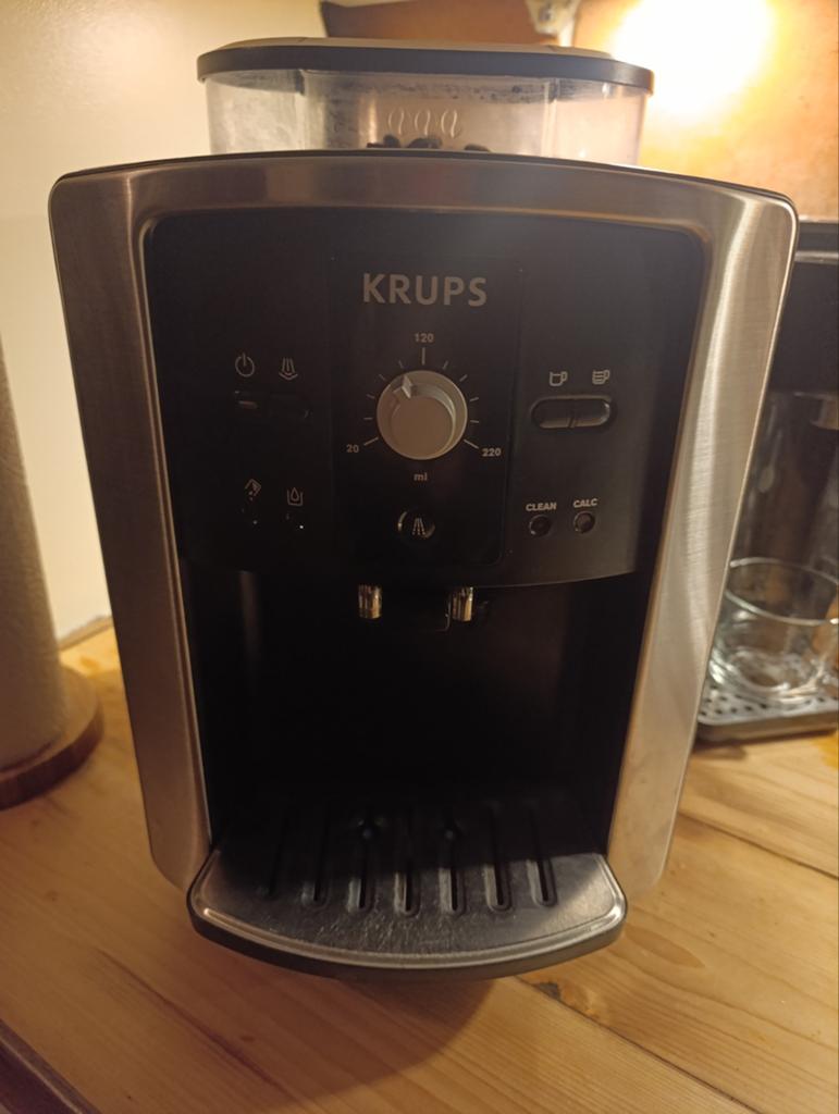 Krups ea80 koffiemachine, Afneembaar waterreservoir, Gebruikt, Koffiemachine, Koffiebonen