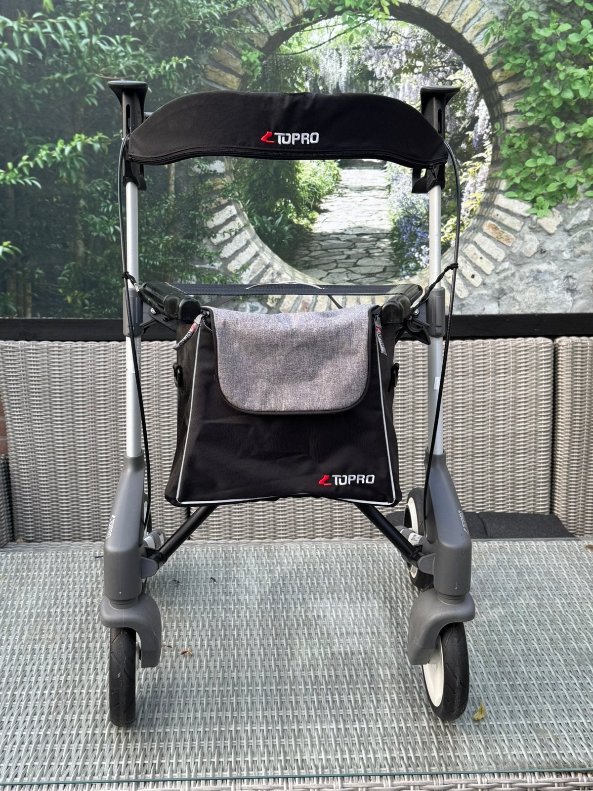 Zeer lichtgewicht Topro troja 5 G rollator zeer goede staat!, Ophalen of Verzenden, Lichtgewicht, Zo goed als nieuw
