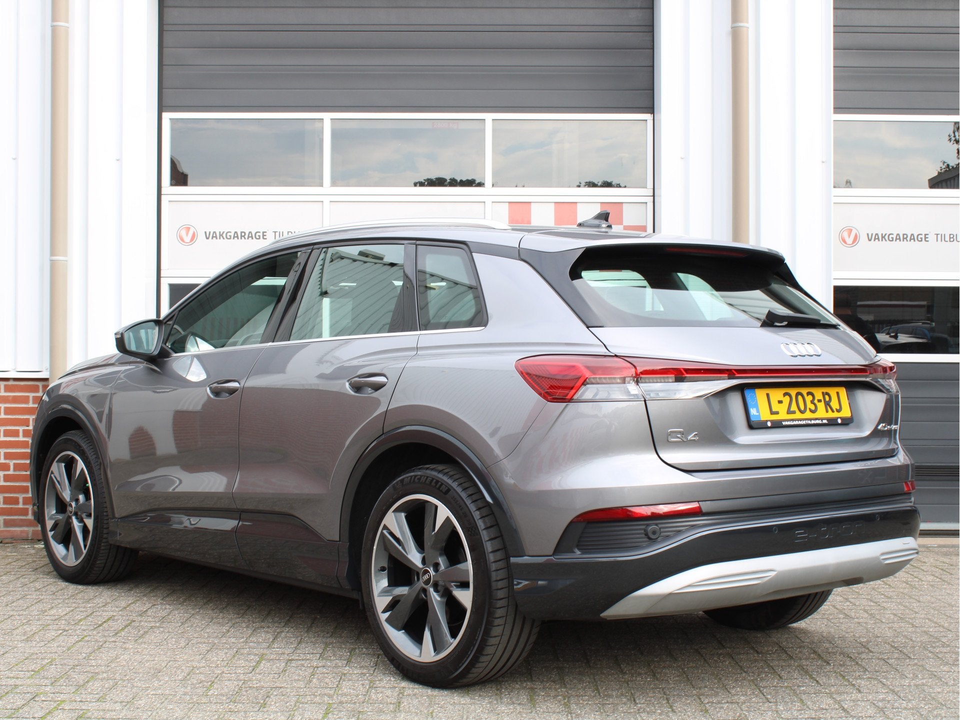 Audi Q4 e-tron 40 Launch edition Advanced 77 kWh /NAVI/LED/P, Auto's, Dealer onderhouden, Gebruikt, 520 km, Origineel Nederlands