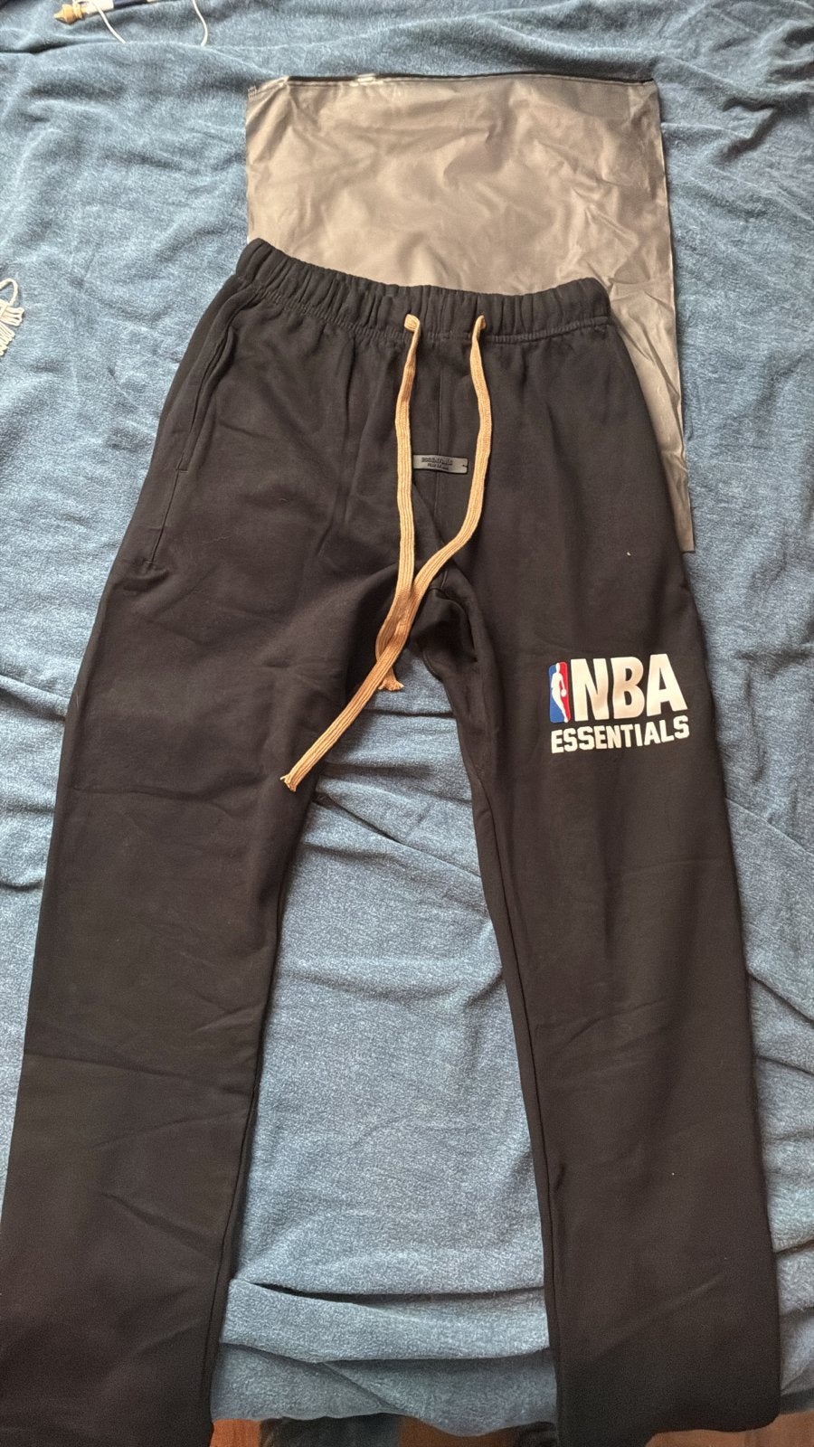 Fear of God Essentials NBA Hoodie en Joggingbroek Set, Ophalen of Verzenden, Nieuw, Maat 46 (S) of kleiner, Zwart