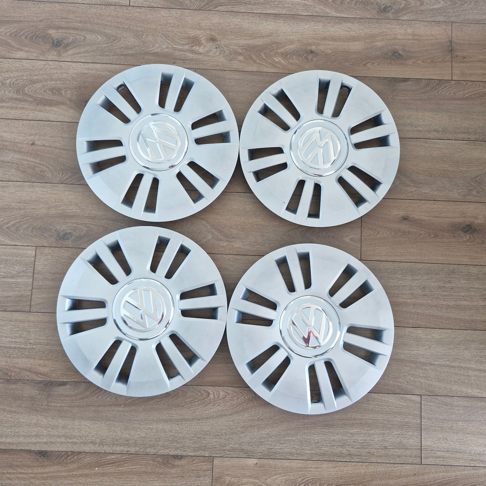 VW Up!/Skoda Citigo/Seat Mii Set van 4 originele wieldoppen, Auto diversen, Wieldoppen, Ophalen of Verzenden, Gebruikt