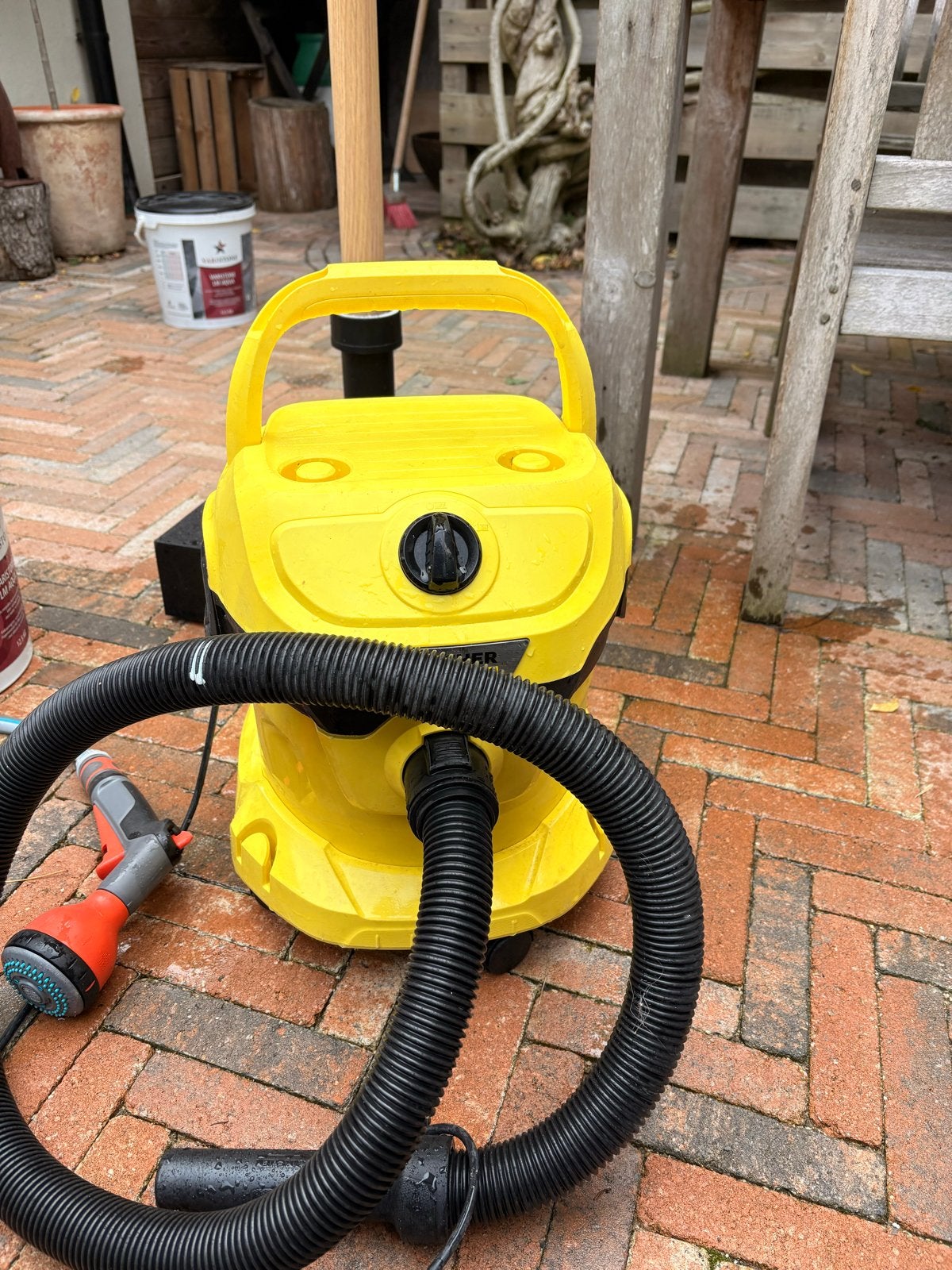 Kärcher nat- en droogzuiger - Krachtige alleszuiger, Inclusief accessoires, Gebruikt, Kärcher, Ophalen of Verzenden