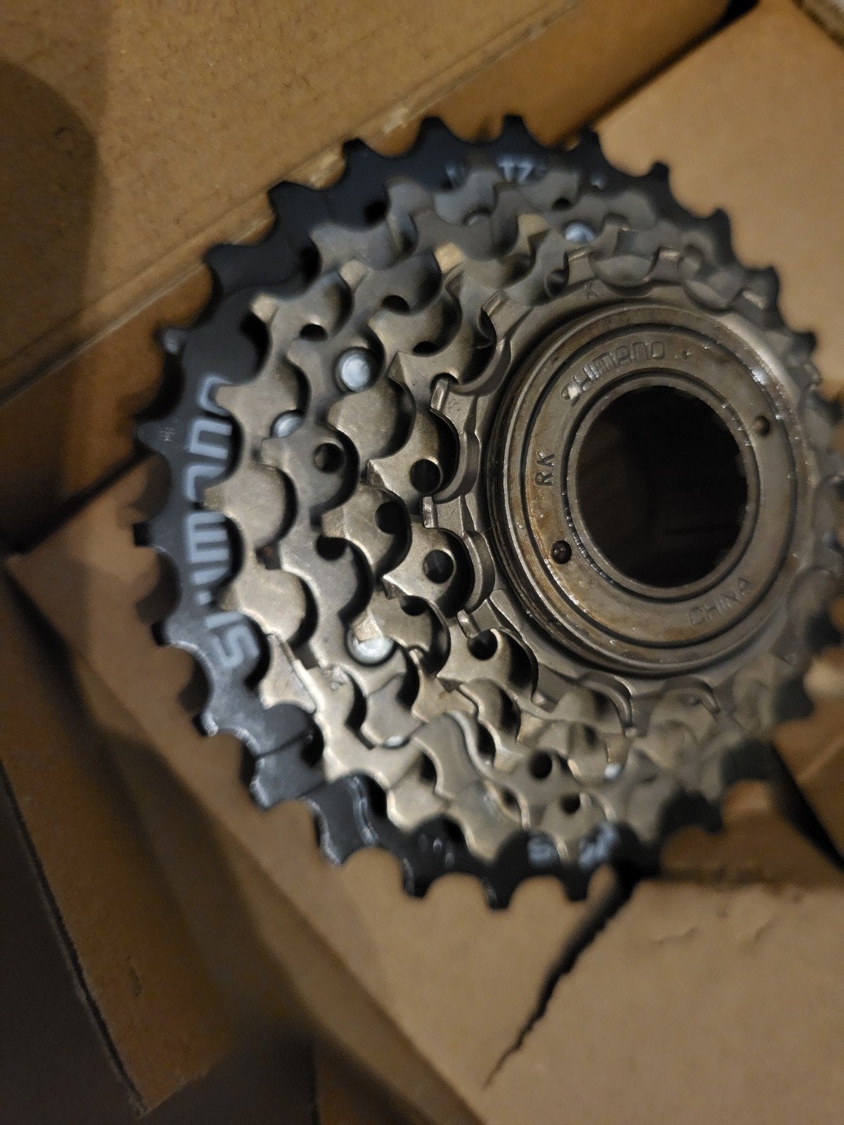 Shimano 7-speed freewheel - Nieuw in doos, Elektrische fiets, Ophalen of Verzenden, Derailleur of Ketting, Shimano
