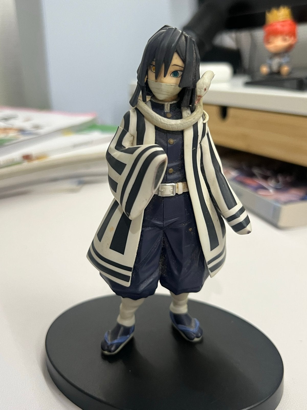 Demon Slayer Obanai Iguro Figuur, Ophalen, Gebruikt