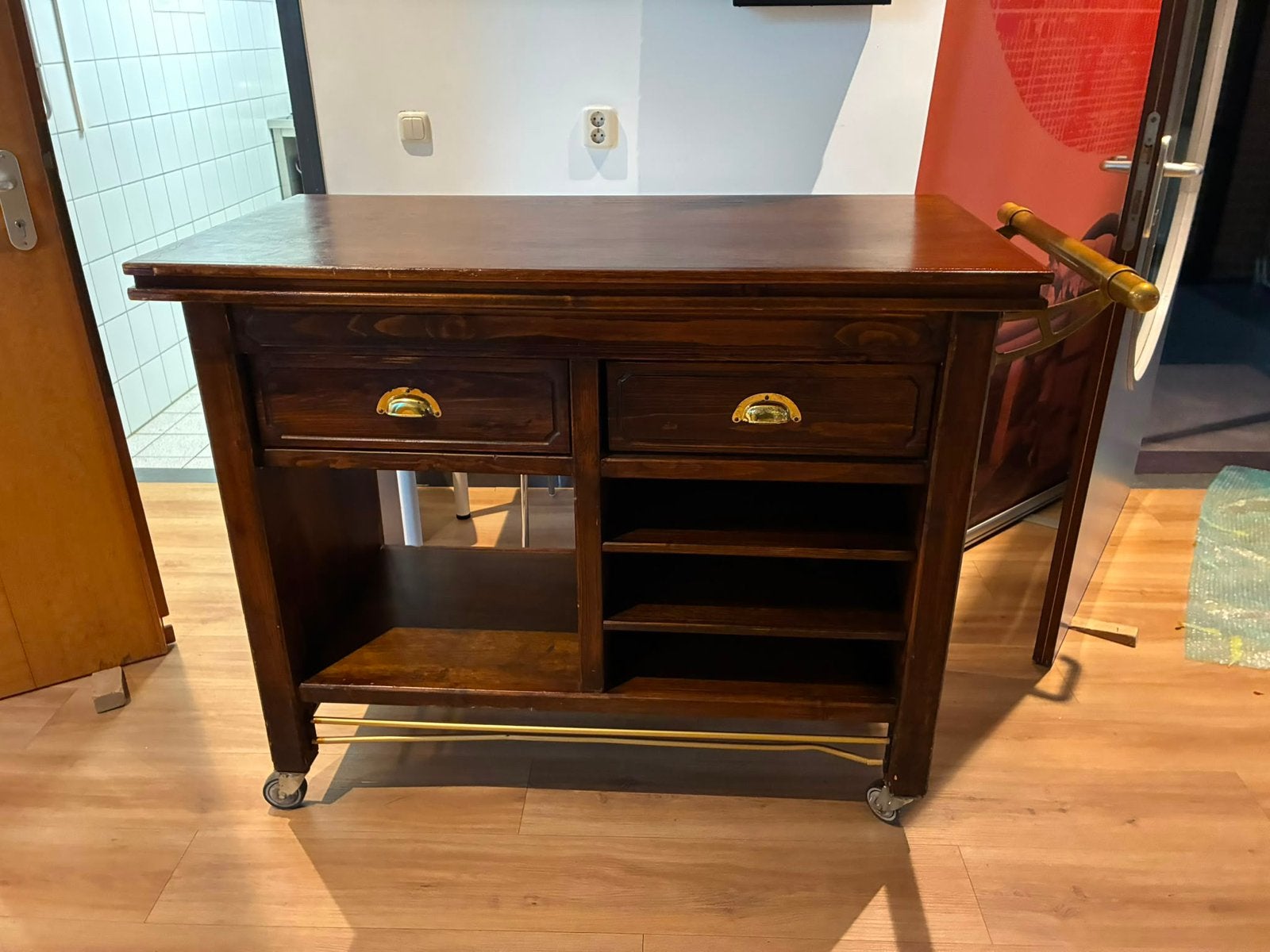 Dressoir / theekar, Ophalen, Gebruikt, 25 tot 50 cm