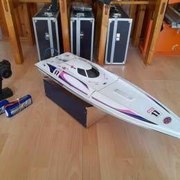 Zeer snelle RC Twinstorm 800 Powerboat . Inc extra s, Ophalen, Zo goed als nieuw, Groter dan 1:32, Overige merken