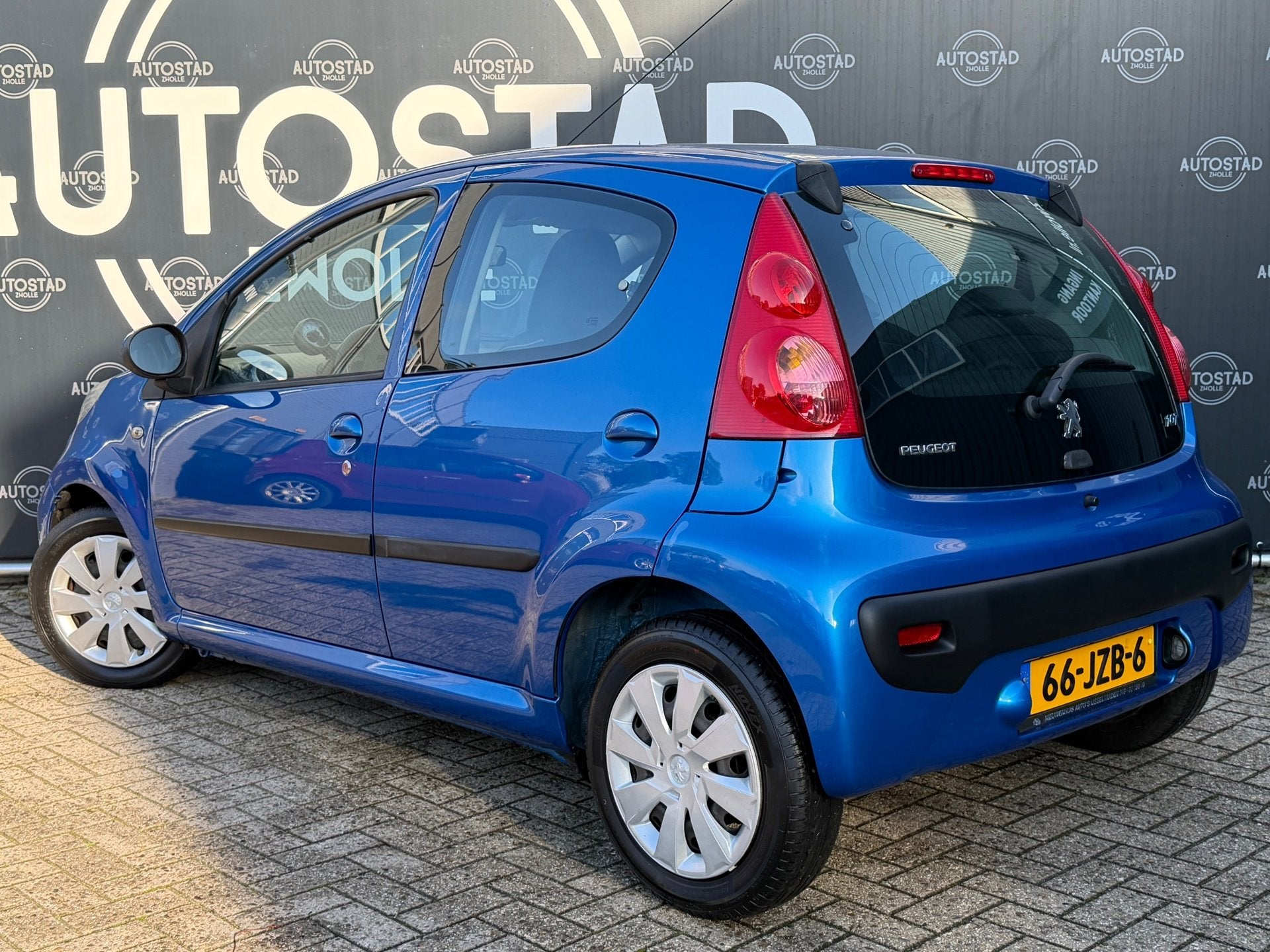 Peugeot 107 1.0-12V Sublime NL-Auto / 1ste Eigenaar / NAP /, Auto's, Voorwielaandrijving, Sportstoelen, Stof, Zwart