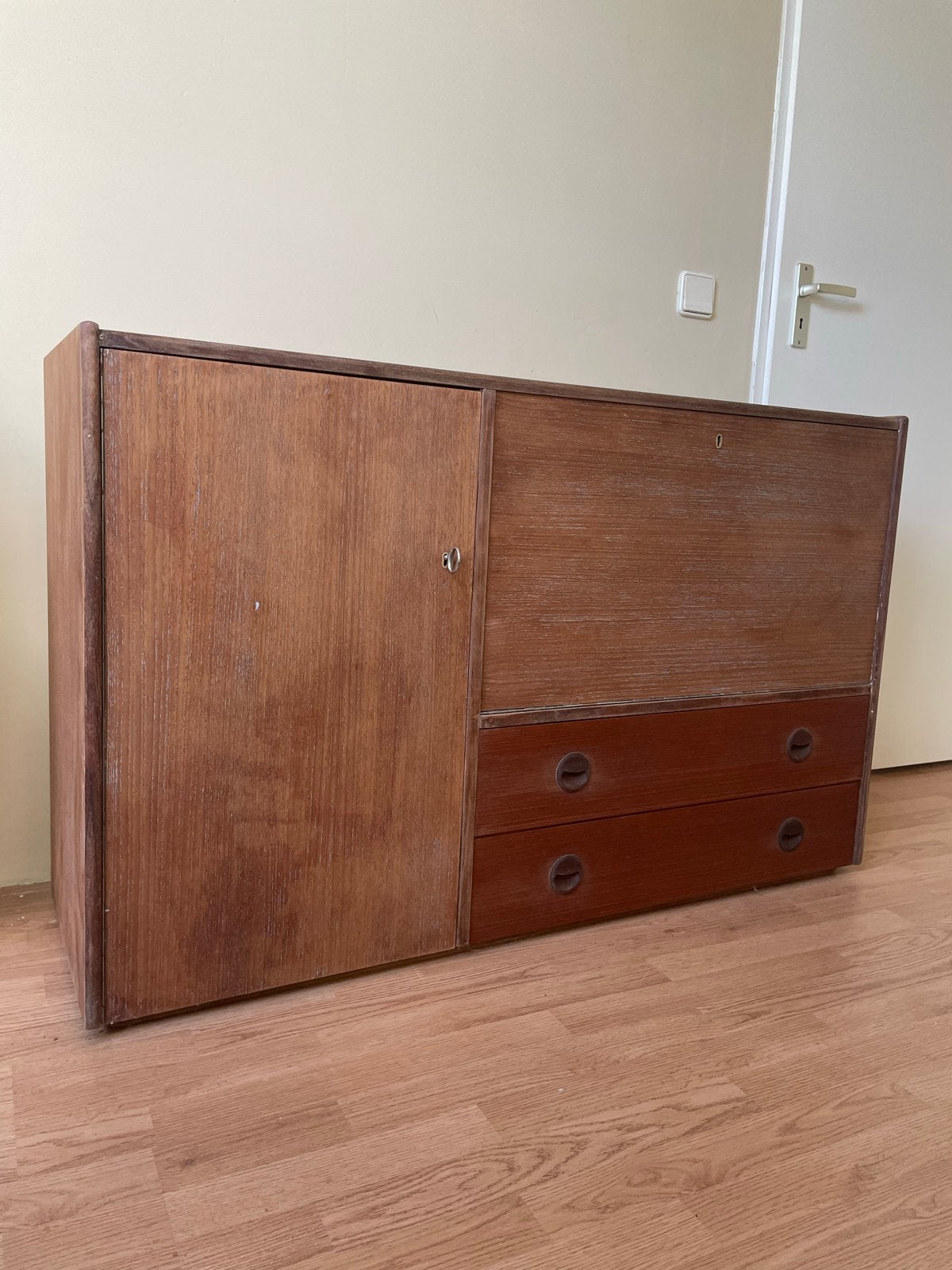 Deens Mid-Century Vintage Kast - Opknapper, Antiek en Kunst, Ophalen