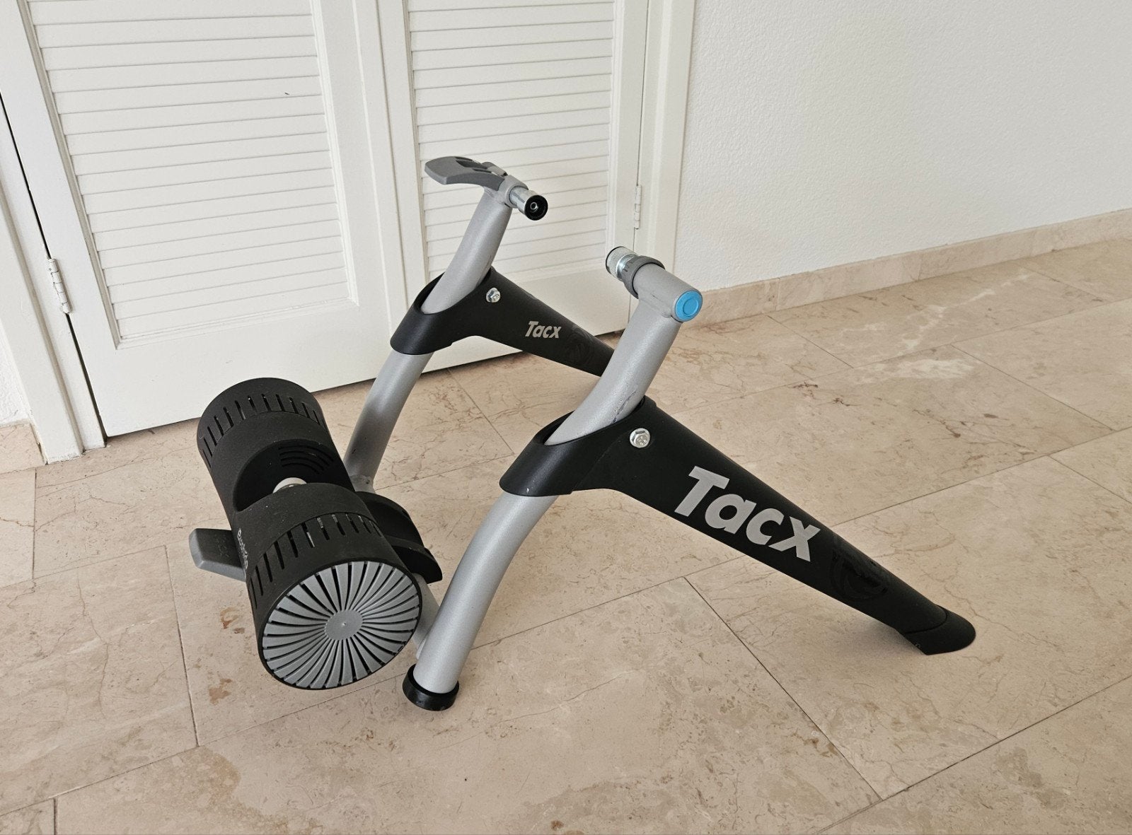 Tacx Bushido T2780 Smart Trainer met complete set, Sport en Fitness, Wielrennen, Ophalen of Verzenden, Gebruikt, Overige typen