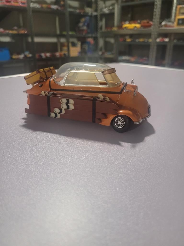 Verschillende messerschimt. S, R, Auto, R, Revell