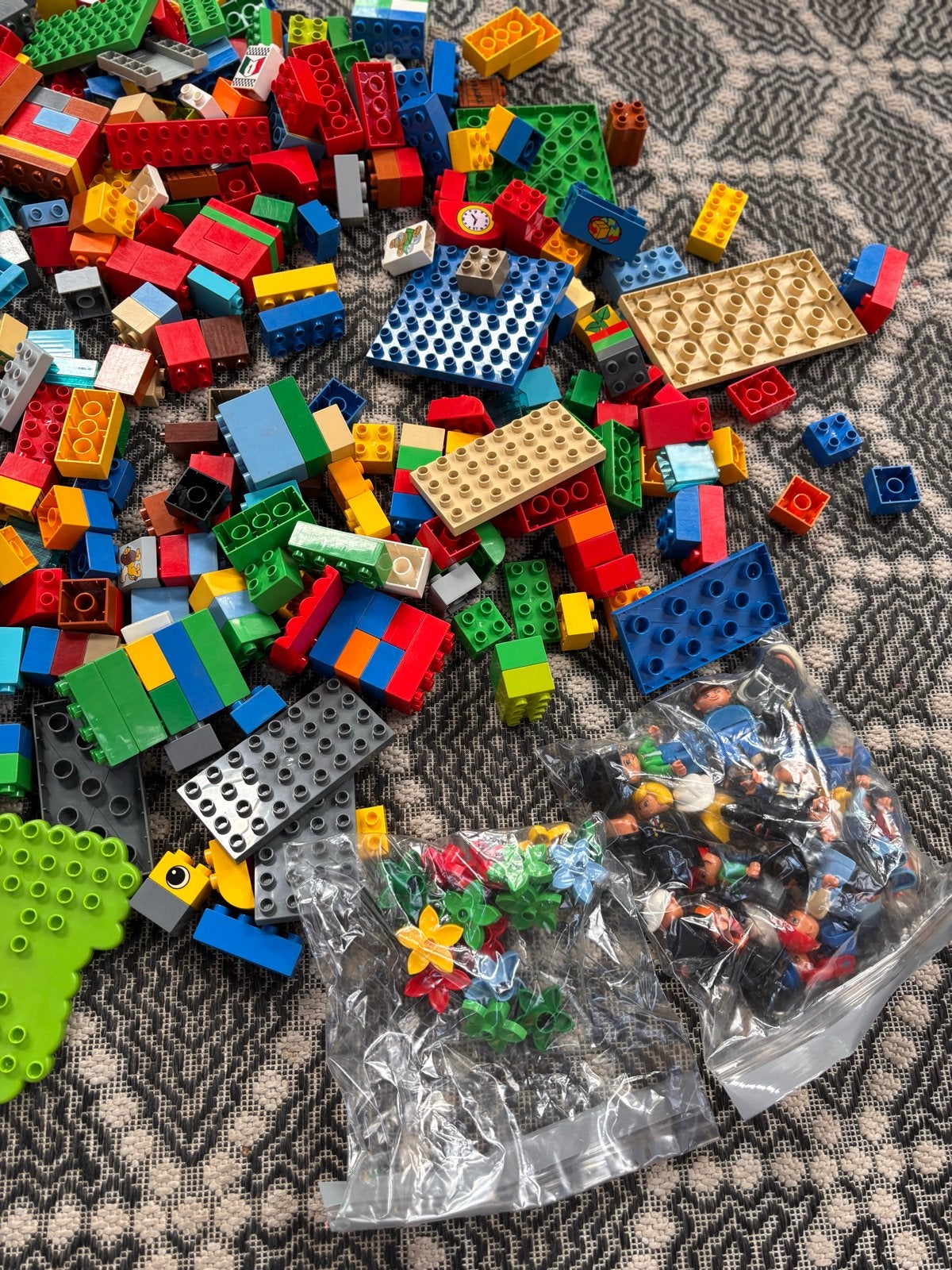Grote hoeveelheid Duplo met losse blokken en poppetjes, Kinderen en Baby's, Speelgoed | Duplo en Lego, Ophalen, Gebruikt, Duplo