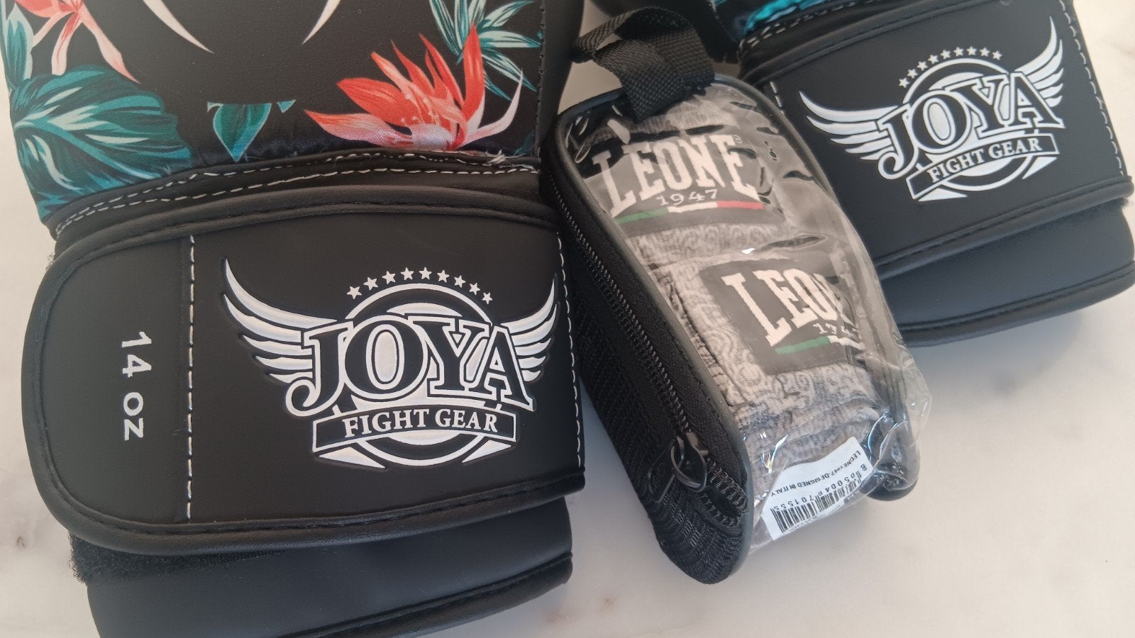 Bokshandschoenen Joya Fight Gear 14 oz met bandages Leone, Ophalen of Verzenden, Zo goed als nieuw, Bokshandschoenen