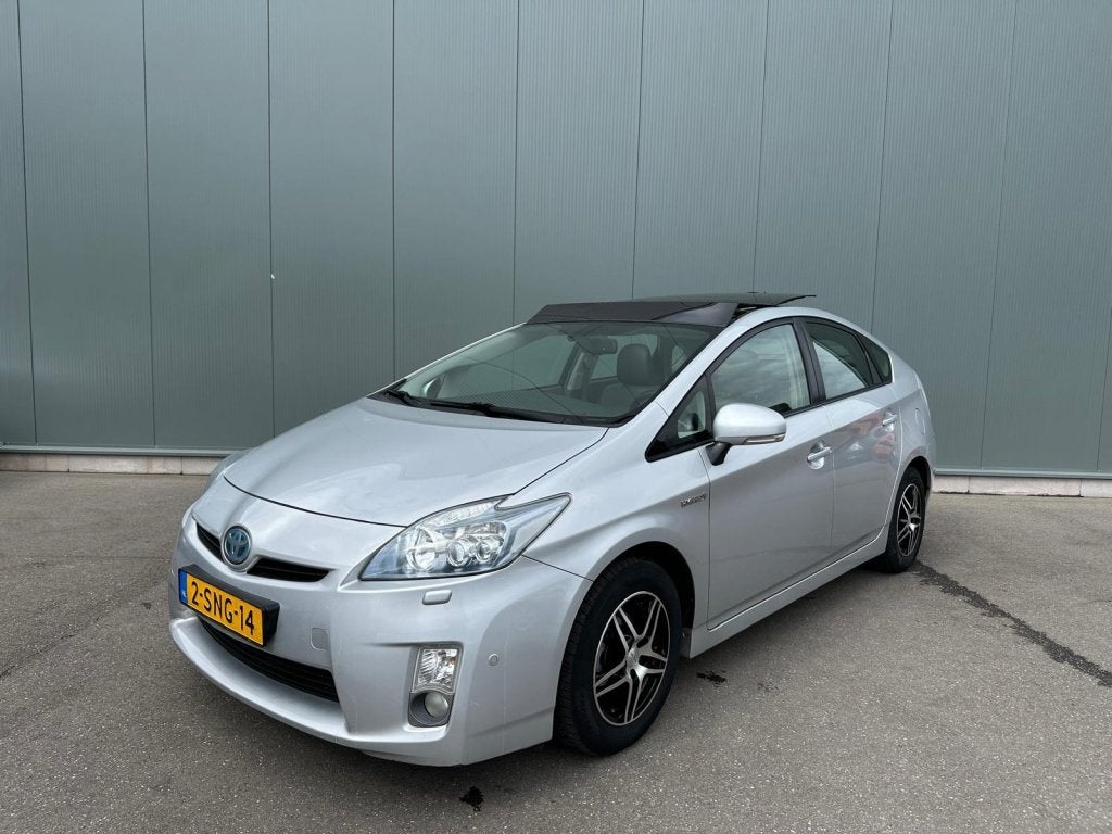 Toyota Prius 1.8 Executive PANORAMADAK | HUD | CAMERA !, 4 cilinders, Leder, Prius, Te koop