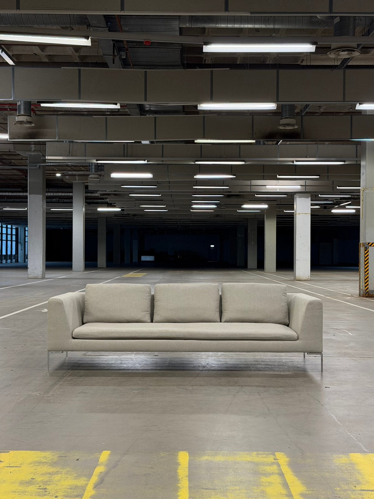 B&B Italia Charles Clay | 270cm | Linnen blend | NIEUWSTAAT, Metaal, 250 tot 300 cm, Driepersoons, 75 tot 100 cm