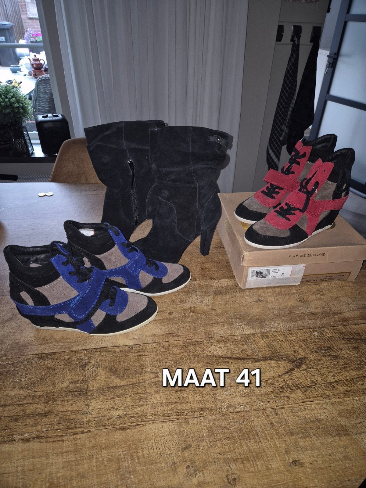 3 paar nieuwe schoenen - laarsjes en sneakers met verhoging, Zwart, Lage of Enkellaarzen, Ophalen of Verzenden, Zo goed als nieuw