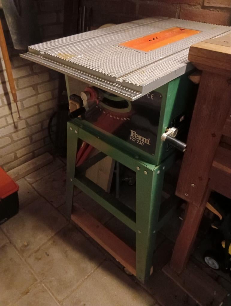 Ferm zaagtafel FTZ-250, Ophalen, Gebruikt, Cirkelzaag, 30 tot 70 mm