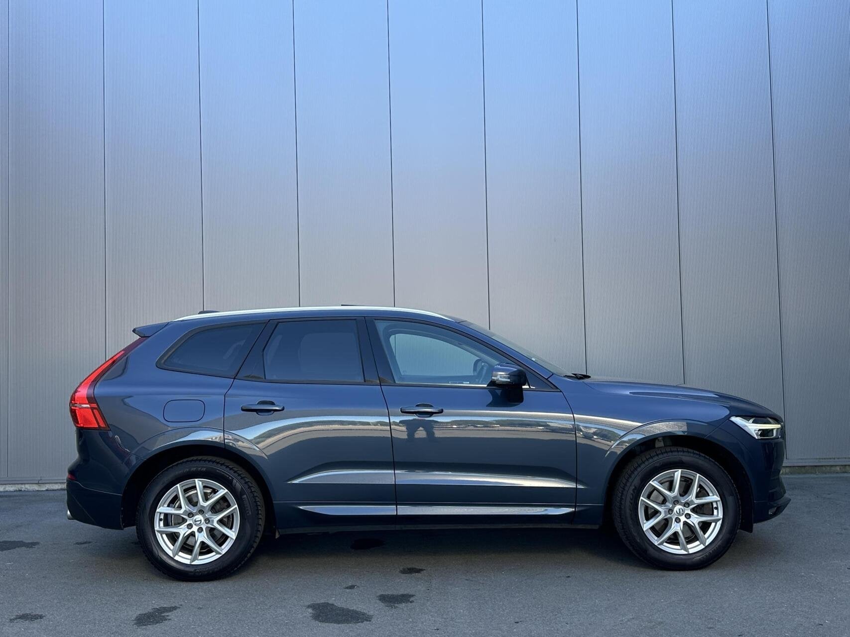 Volvo XC60 2.0 D4 Momentum Panorama|Trekhaak|, Auto's, Gebruikt, Euro 6, 1969 cc, Blauw