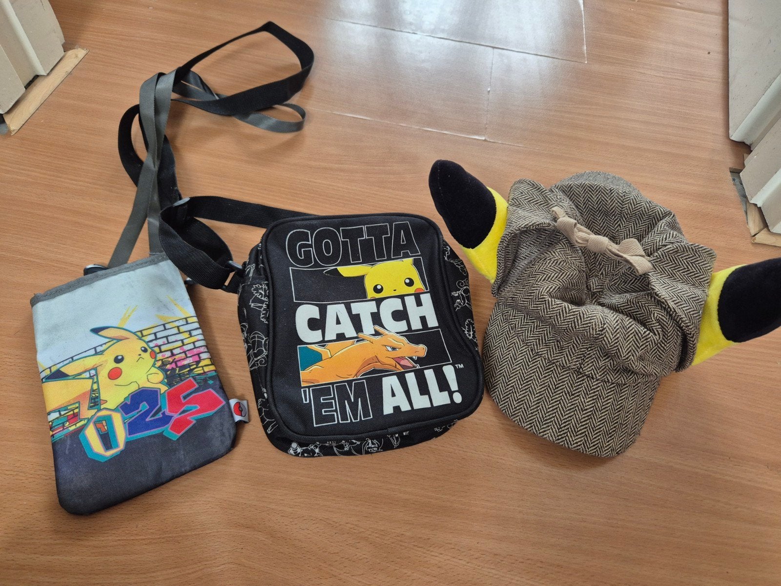 Pokémon Pikachu tassen en detective muts set, Ophalen of Verzenden, Gebruikt, Overige typen