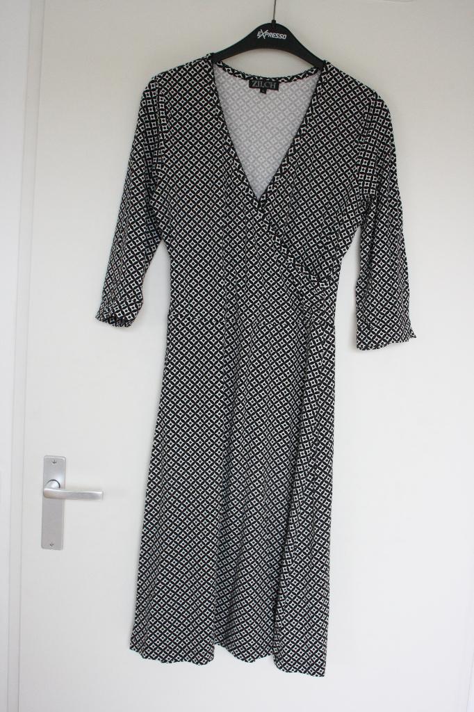 Zwart witte jurk van Zilch, maat L, nieuw!, Kleding | Dames, Zwart, Maat 42/44 (L), Nieuw, Ophalen of Verzenden