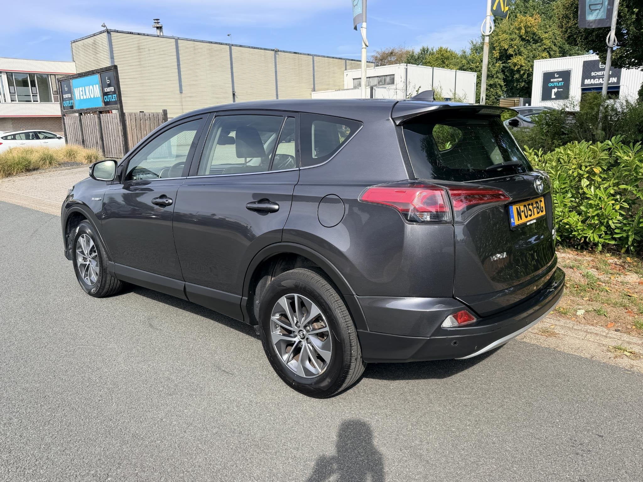 Toyota RAV4 2.5 Hybrid 197PK Dynamic•Navi•Keyless, Auto's, Toyota, Stof, Gebruikt, Euro 6, Bedrijf