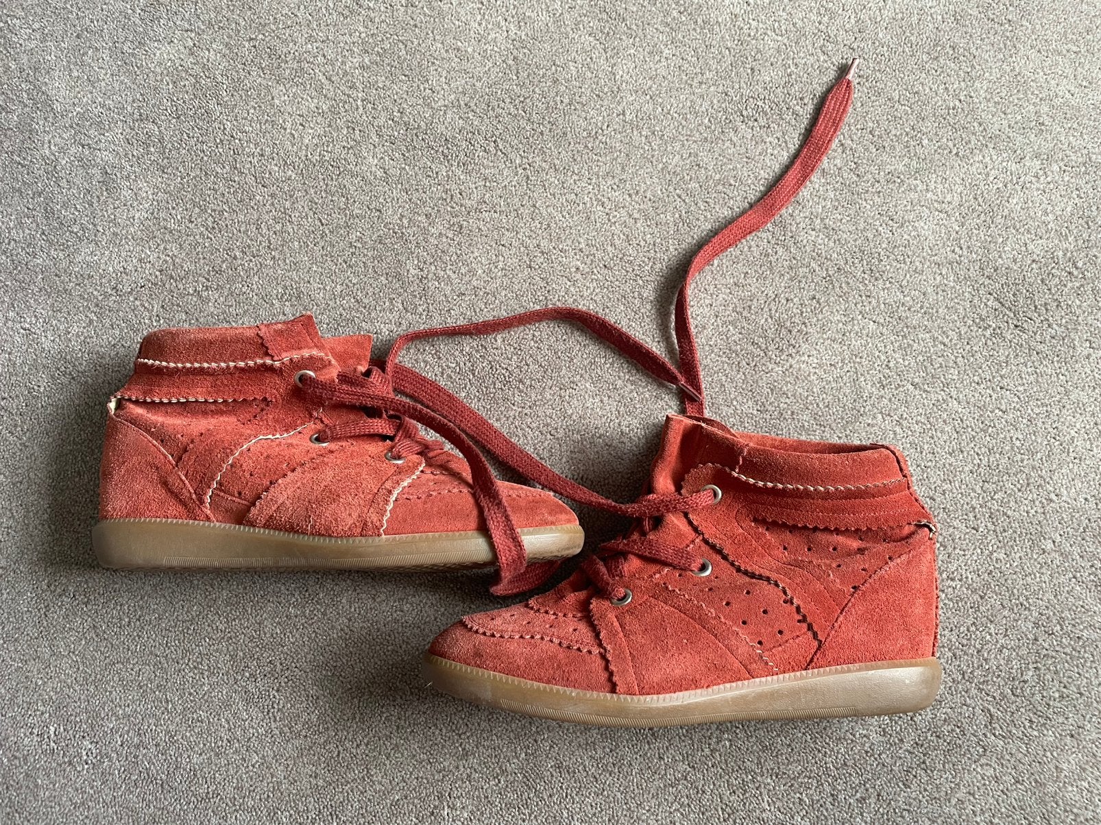 Isabel Marant & Marant Étoile Marjon Snieders Rood mt 41, Ophalen of Verzenden, Zo goed als nieuw, Jongetje of Meisje, Schoentjes