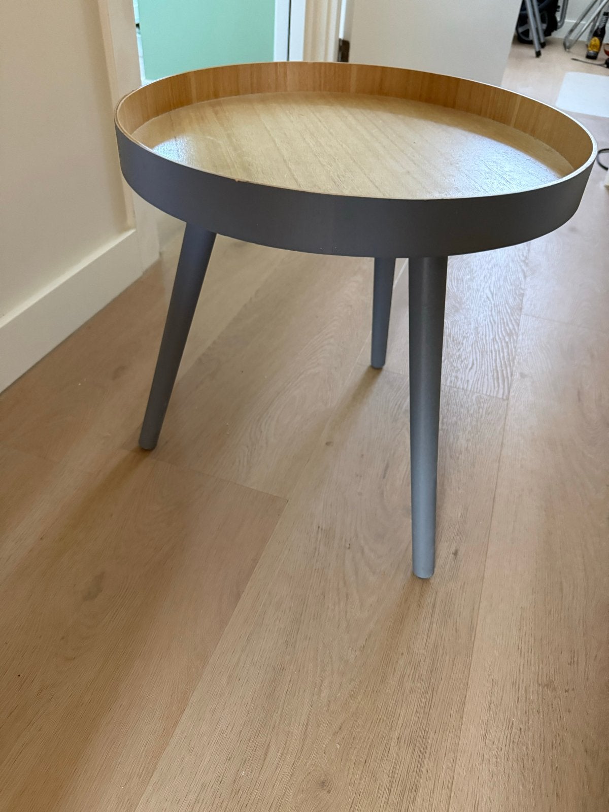 Stijlvolle ronde bijzettafel met houten blad, Ophalen, Minder dan 45 cm, Minder dan 55 cm, Gebruikt