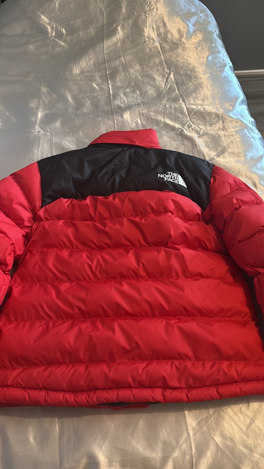 The North Face Puffer Jas Rood Zwart Maat XS, Ophalen, Zo goed als nieuw, Rood, Maat 46 (S) of kleiner