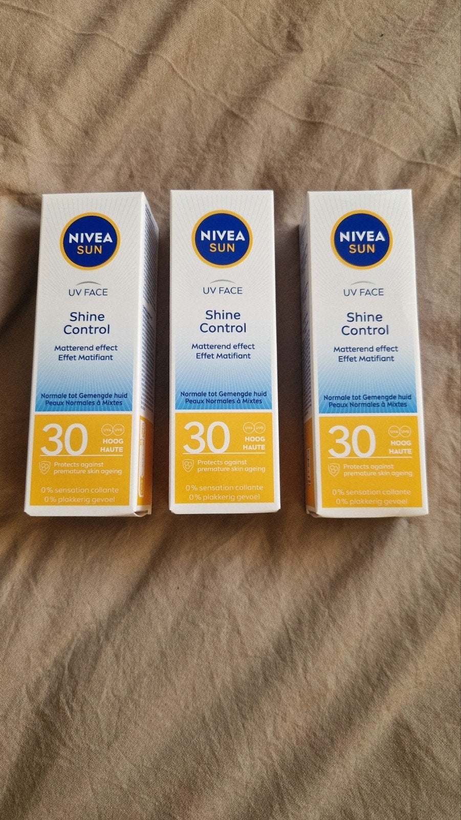 Nivea Sun UV Face Shine Control SPF 30 (3 stuks), Ophalen of Verzenden, Nieuw, Gehele gezicht