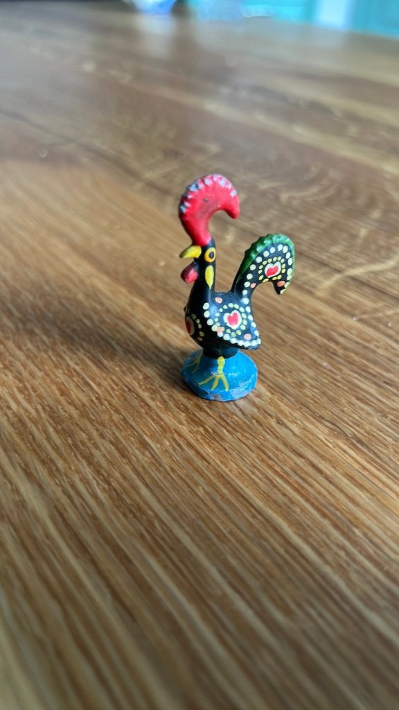 Barcelos haantje 5cm hoog uit Portugal, Verzamelen, Beelden en Beeldjes, Ophalen of Verzenden, Gebruikt, Dier