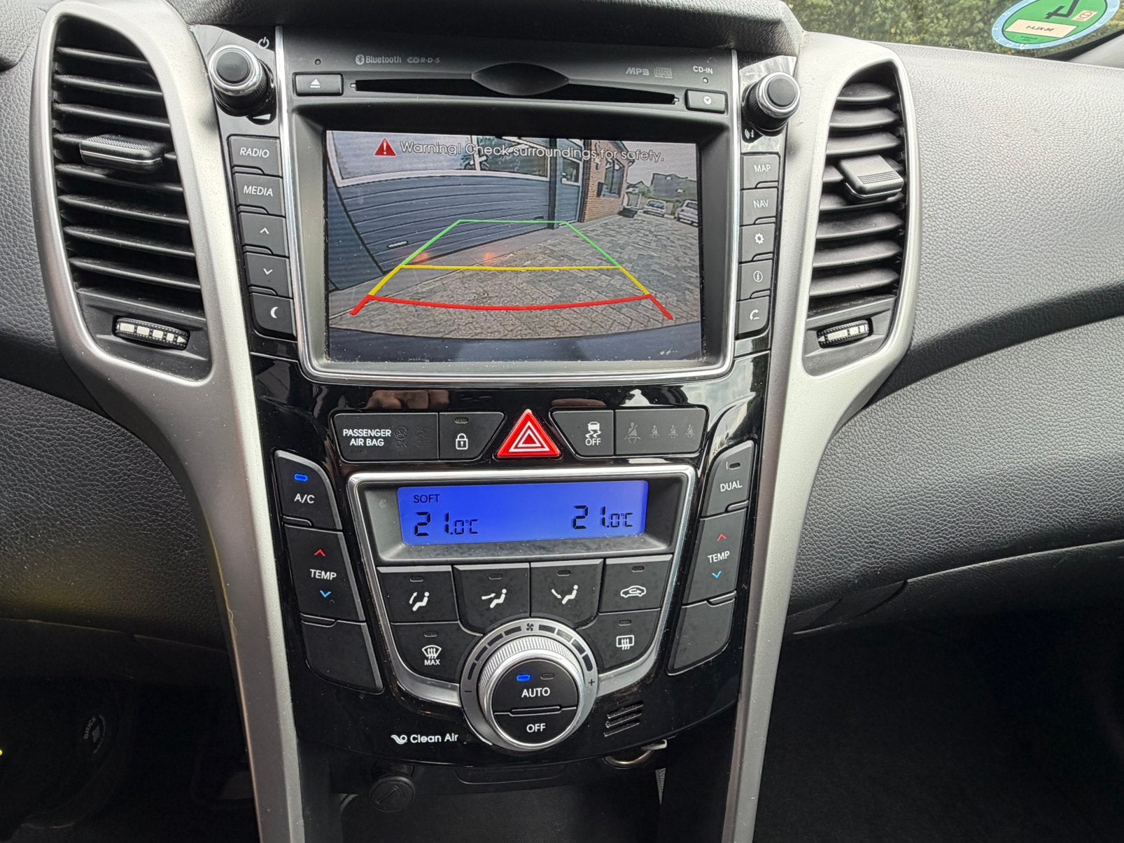 Foto 3 van Hyundai i30 1.6 GDI i-Vision 5DR 2012 CAMERA|NAV|PDC