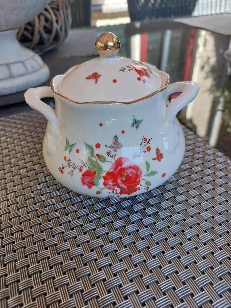 ROME SEVEN NEW BONE CHINA PORSELEIN ZIE BESCHRIJVING, Ophalen of Verzenden