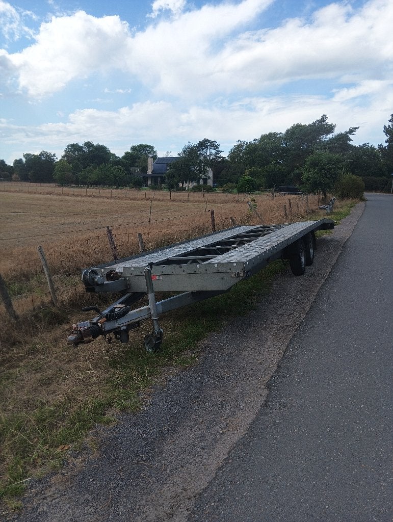 Te huur 3x autoambulance, (1voor 2 auto's 9 meter lang), Auto diversen, Aanhangers en Bagagewagens, Ophalen, Gebruikt