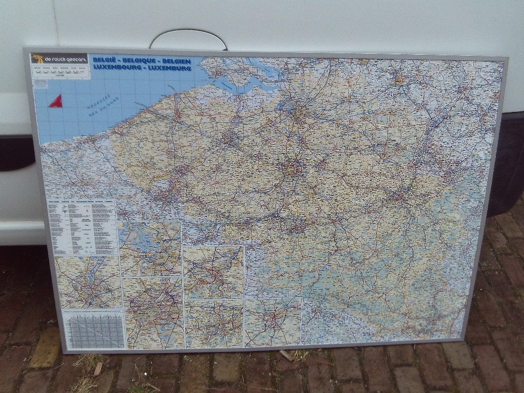 Mooie Grote SchoolKaart van Belgie - 136x98, Antiek en Kunst, Ophalen, Aardrijkskunde