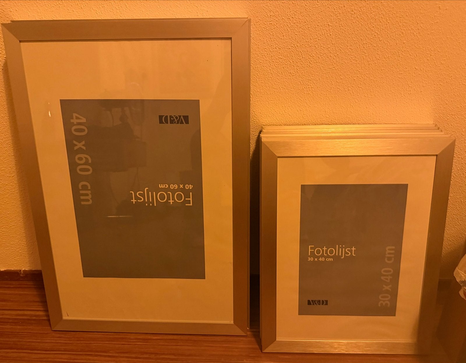 Aluminium fotolijsten: 3x 40x60 cm en 6x 30x40 cm, Ophalen, Zo goed als nieuw, Fotolijst, Met glas