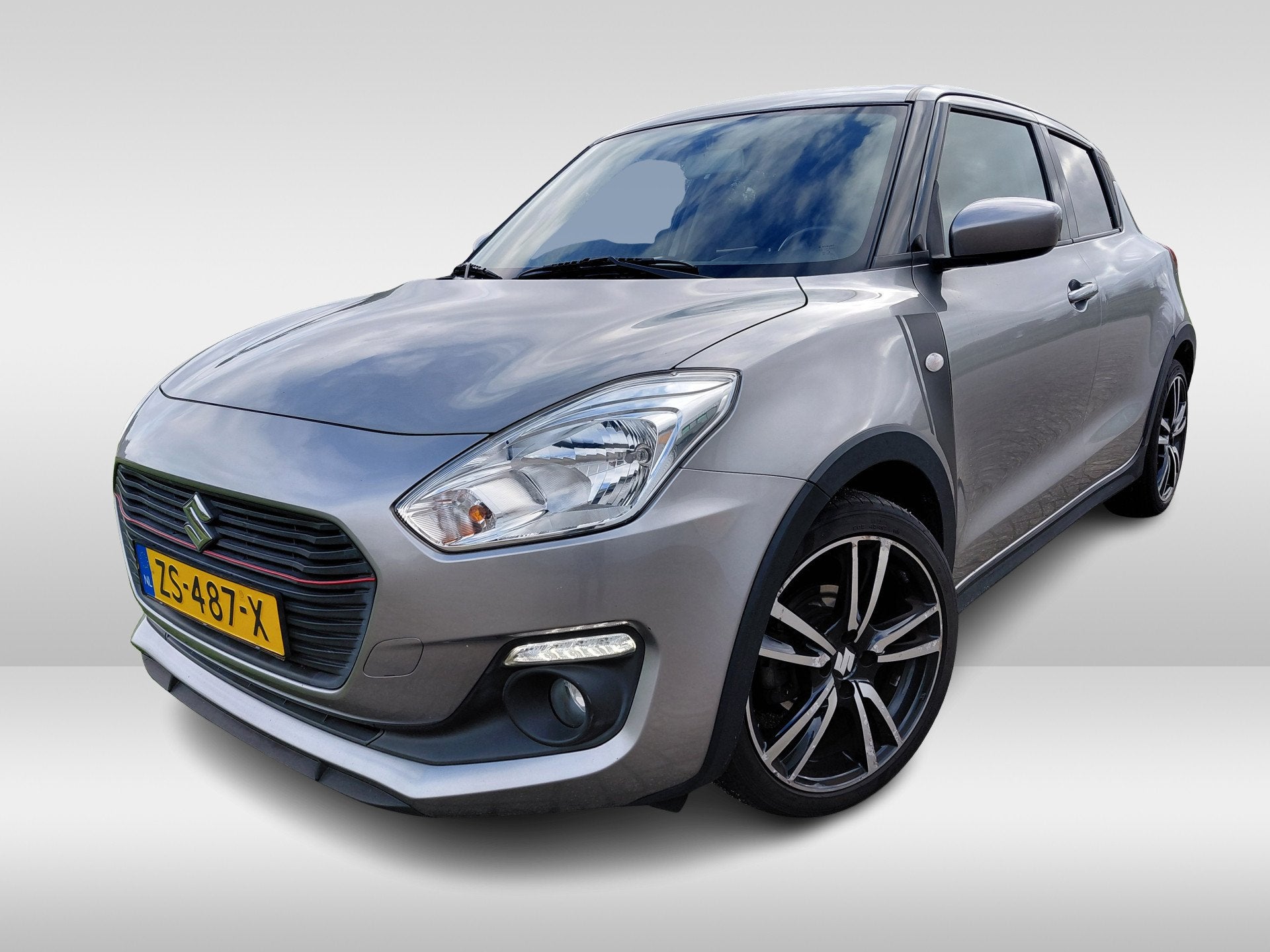 Suzuki Swift 1.0 Sportline 112 PK. (bj 2019), Auto's, Dealer onderhouden, Stof, Gebruikt, 840 kg