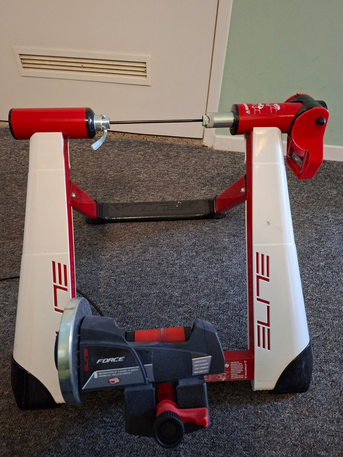 Elite Force fietstrainer met Tacx Trainer Tyre, Ophalen, Zo goed als nieuw, Overige typen