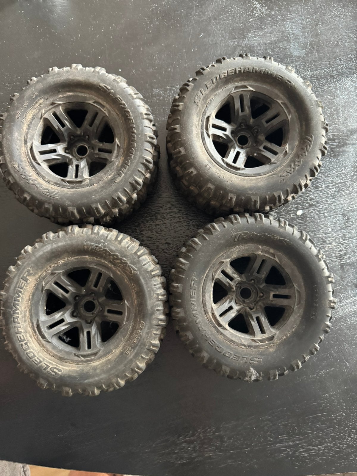 Traxxas sledge banden 4st, Hobby en Vrije tijd, Verzenden, Zo goed als nieuw, Auto offroad